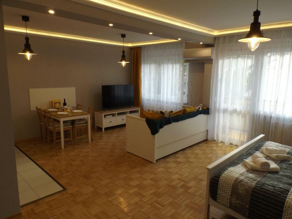 Vitalis Apartman Eger Esterno foto