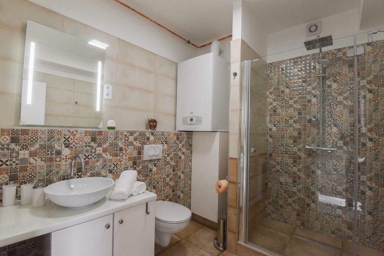 Vitalis Apartman Eger Esterno foto