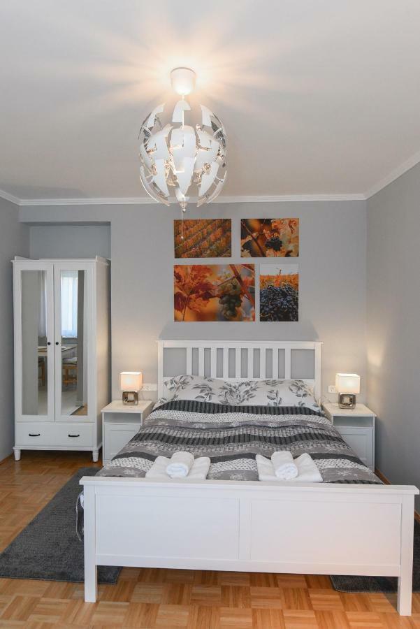 Vitalis Apartman Eger Esterno foto